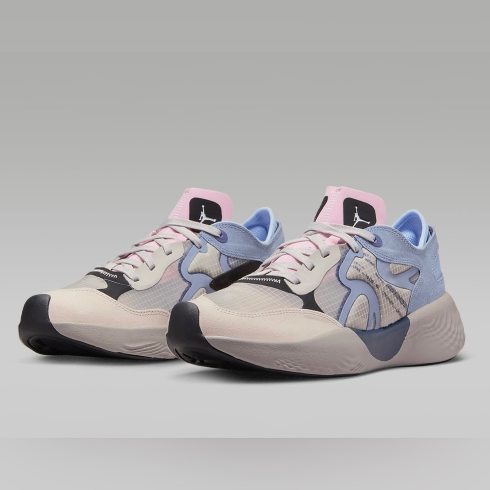 NWT Jordan Men’s Jumpman Delta 3 Low